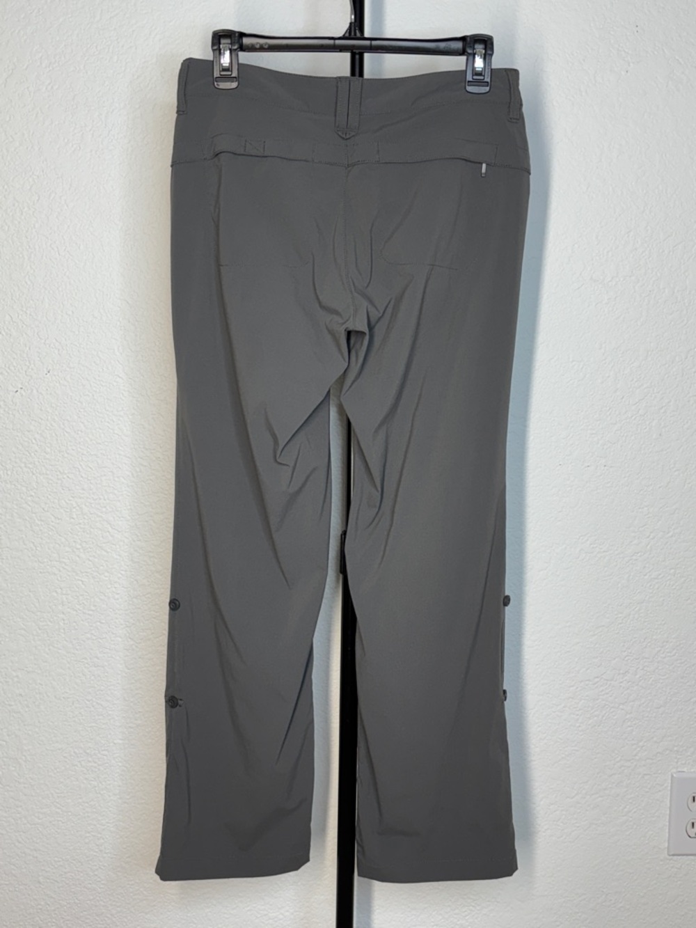 Eddie Bauer Women's Stretch Nylon Travel Pants Roll Up Button Tab in Gray - Picture 5 of 11